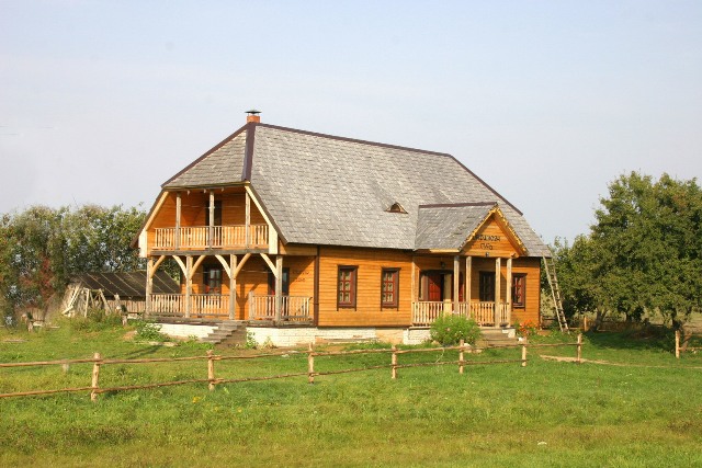 Кликни Усадьба Марцiнова Гусь